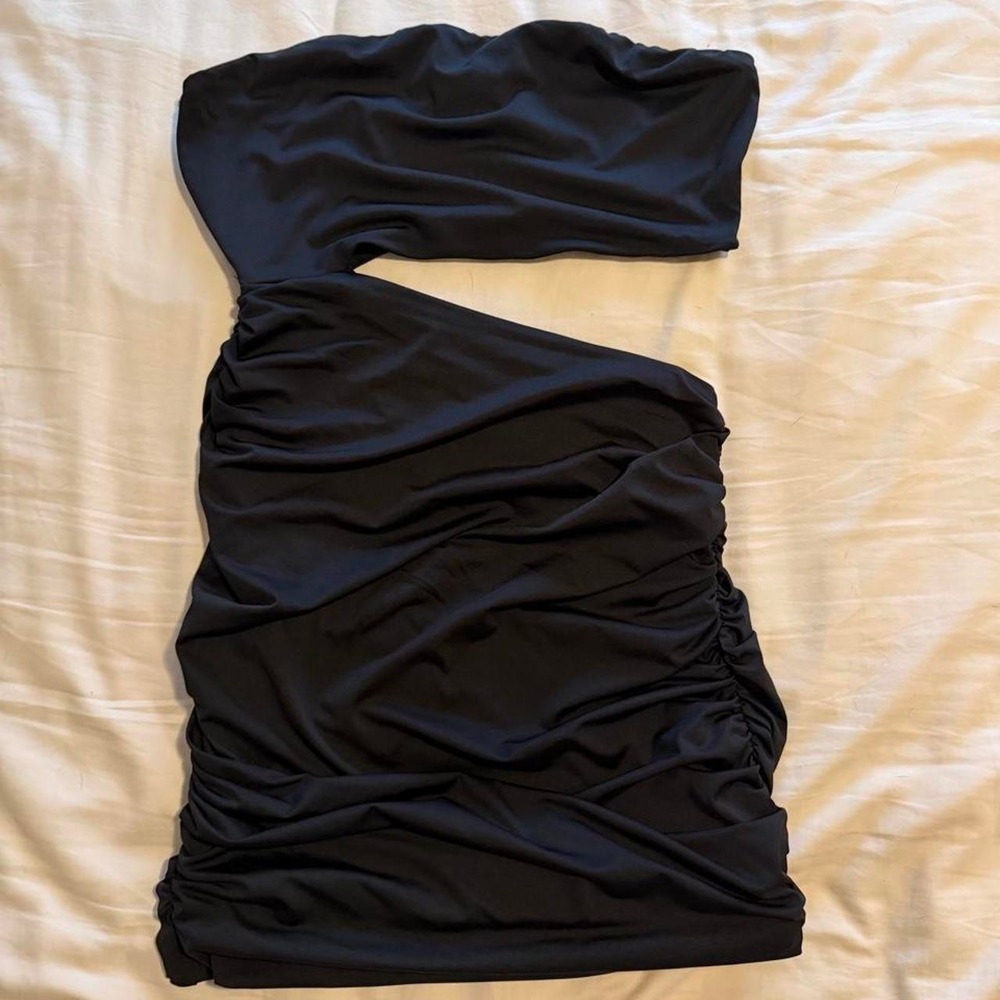 Black Going Out Dress with cutout